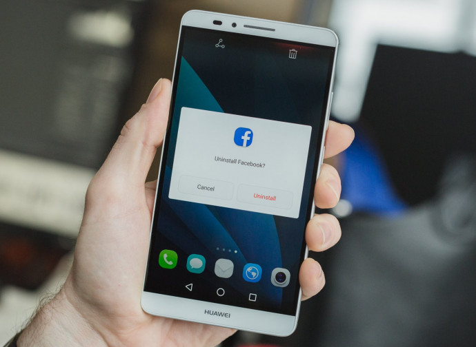 Facebook visto da un cellulare Huawei Facebook visto da un cellulare Huawei
