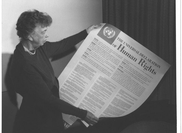 Dichiarazione Universale presentata da Eleanor Roosevelt