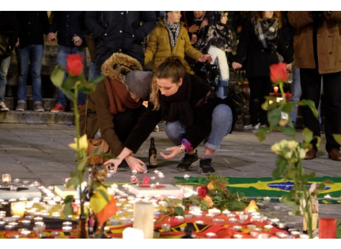 Cordoglio a Bruxelles dopo la strage Cordoglio a Bruxelles dopo la strage