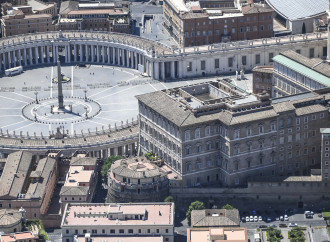 Con il primo motu proprio papa Leone ridimensiona lo Ior