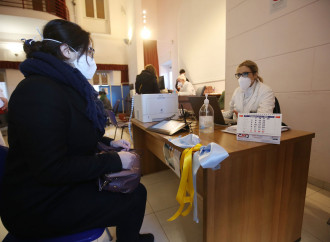 «Scudo penale per rassicurare i medici e non frenare le vaccinazioni»