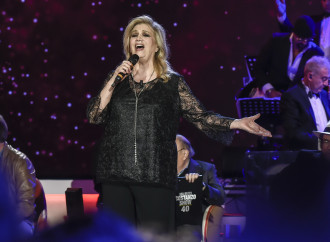 Viva Iva, aquila solitaria che stacca le false cornacchie