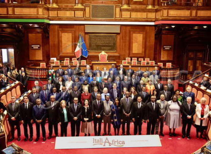 Italia-Africa (foto ImagoEconomica)