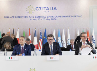 L’Ue ricorda alla Meloni che il debito pubblico è una vera emergenza