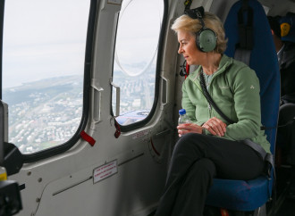 I guai della von der Leyen: ora è denunciata dall'Europarlamento