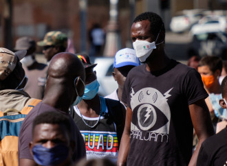 Migranti fuori controllo, cresce il "virus d'importazione"