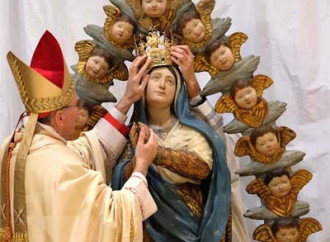 Veleni sul vescovo non allineato, confessione violata