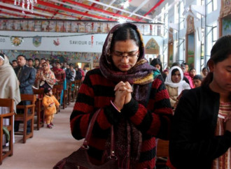 Demolito un centro di preghiera in India