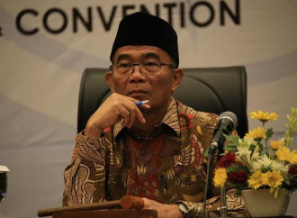Come sconfiggere la povertà? Basta che i poveri sposino dei ricchi, dice un ministro indonesiano