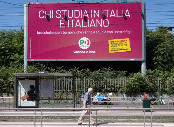 Ius Scholae, una vecchia battaglia (questo poster è del 2022) (La Presse) Ius Scholae, una vecchia battaglia (questo poster è del 2022) (La Presse)