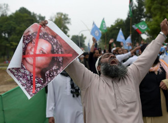 Asia Bibi è libera e all'estero. Il silenzio stampa l'ha salvata