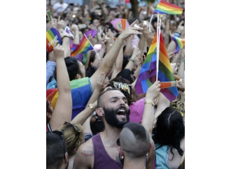 L'Ue preoccupata per l'Epatite da Gay pride