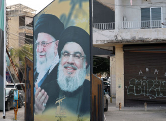 Poster di Hezbollah con Khamenei e Nasrallah (foto di Elisa Gestri)