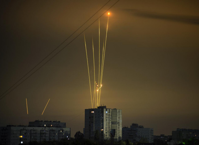 Kharkiv, bombardamento russo Kharkiv, bombardamento russo