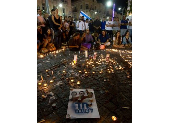 Esequie per i tre ragazzi uccisi Esequie per i tre ragazzi uccisi