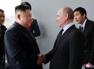 Moglie Usa, amante russa: Kim ed Erdogan guardano a Putin