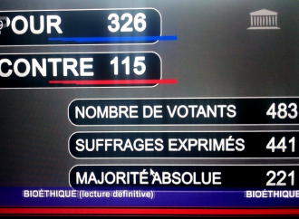 Legge sulla bioetica, sì finale alla barbarie di Macron