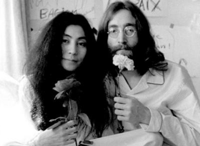 Yoko Ono e John Lennon, guru della rivoluzione sessuale Yoko Ono e John Lennon, guru della rivoluzione sessuale