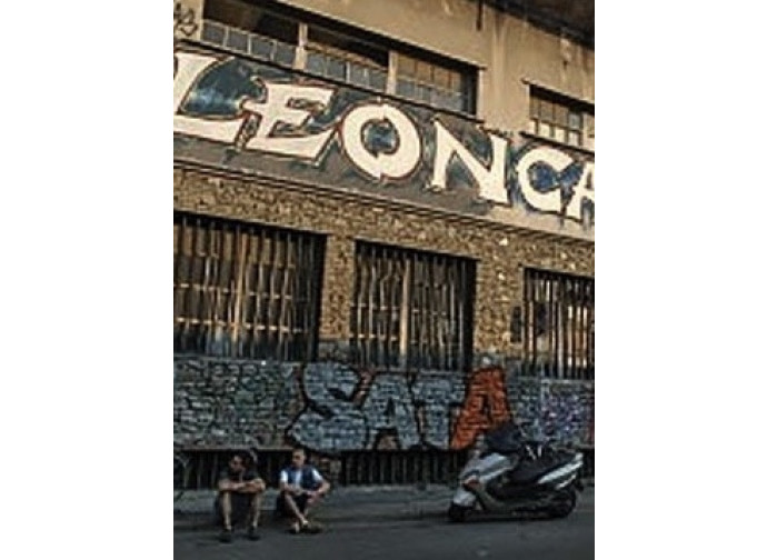 Il centro sociale Leoncavallo Il centro sociale Leoncavallo