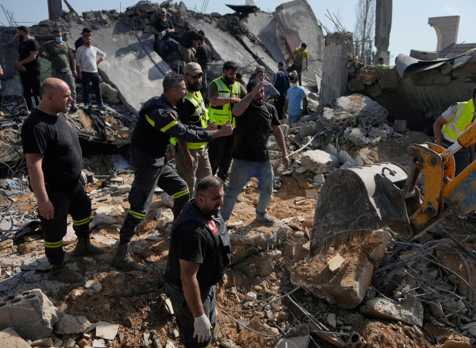 Bombardamenti israeliani nel sud del Libano (AP)