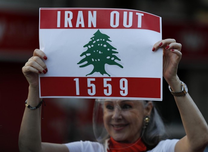 Manifestazione contro l'Iran a Beirut