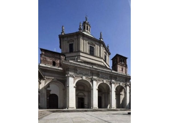 La basilica di san Lorenzo a Milano La basilica di san Lorenzo a Milano