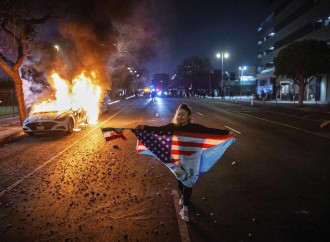 Dilaga la rivolta anti-Trump degli immigrati, i Dem la cavalcano
