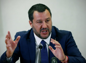 Salvini accerchiato, governo ancora in bilico