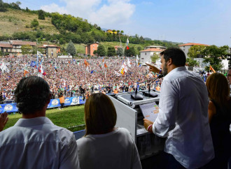 Dagli immigrati alle tasse, a Pontida torna la Lega di lotta