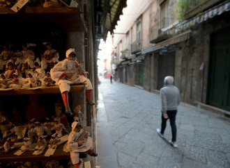 Welfare, mascherine e stop pizzo: Camorra già a domani