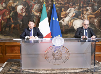 Gli altri Paesi stanno intervenendo e noi diamo "mancette"