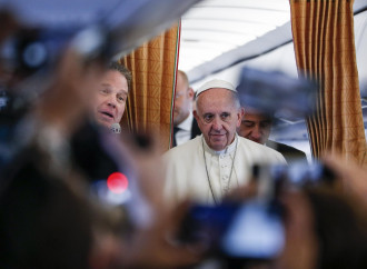 Le scuse del Papa aprono il fronte sui suoi informatori