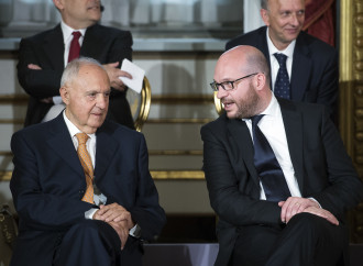 Caccia a Fontana, con la disinformatja di regime