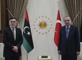 Libia, Erdogan gode. Russi e turchi studiano la pace