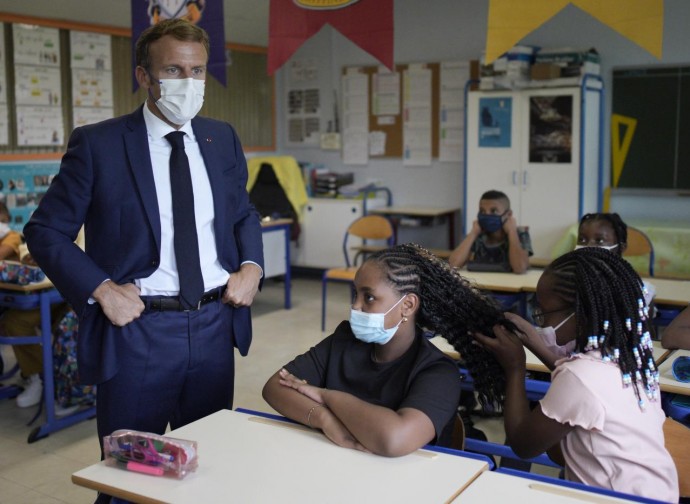 Macron a scuola Macron a scuola