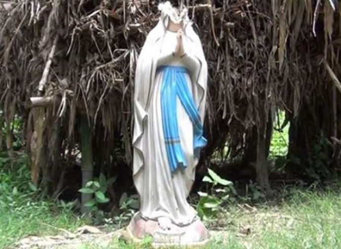 La statua della Madonna decapitata in Bangladesh La statua della Madonna decapitata in Bangladesh