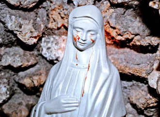 Chiesa e famiglia nelle lacrime di Maria: «Ma il mio Cuore trionferà»
