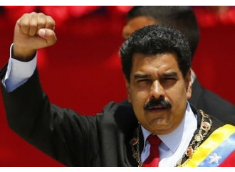 Maduro: il Papa è con me. Ma è un bluff