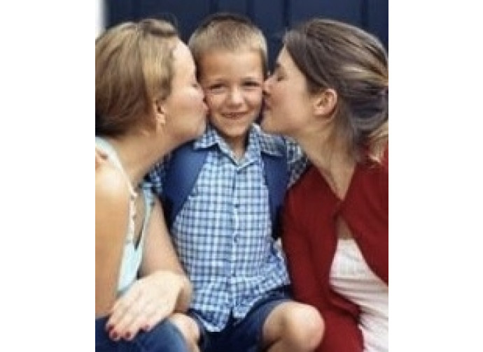 Un bambino per due mamme Un bambino per due mamme