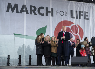 Trump scrive ai pro-life, rinnovando l'alleanza