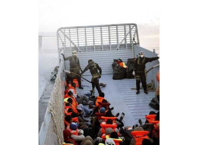 Salvataggio immigrati Salvataggio immigrati