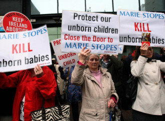 Soldi e pressioni per convincere le donne ad abortire