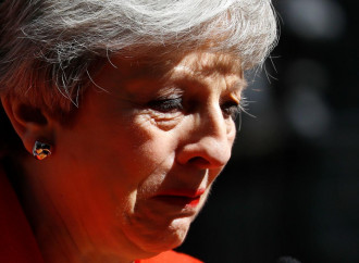 May-exit, fine della premier che ha mancato la Brexit