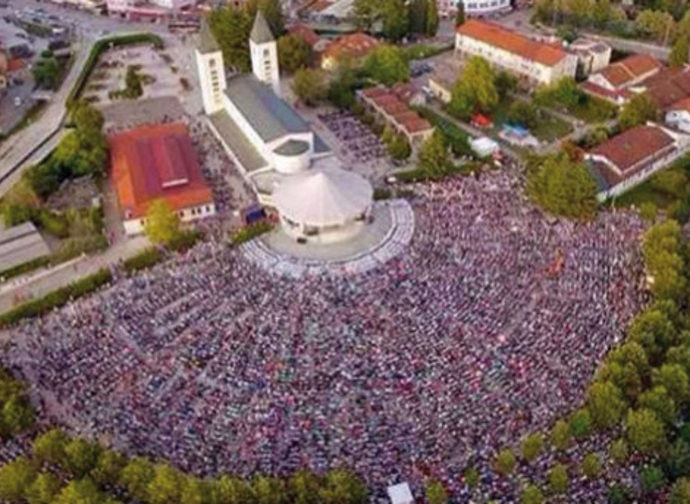 Pellegrini a Medjugorje Pellegrini a Medjugorje