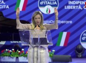 Centrodestra: Meloni lancia l'Opa, ma lo divide