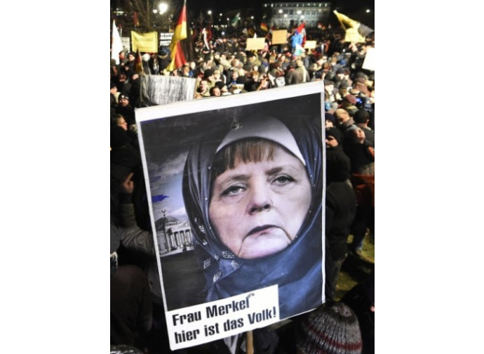 Protesta contro la Merkel Protesta contro la Merkel