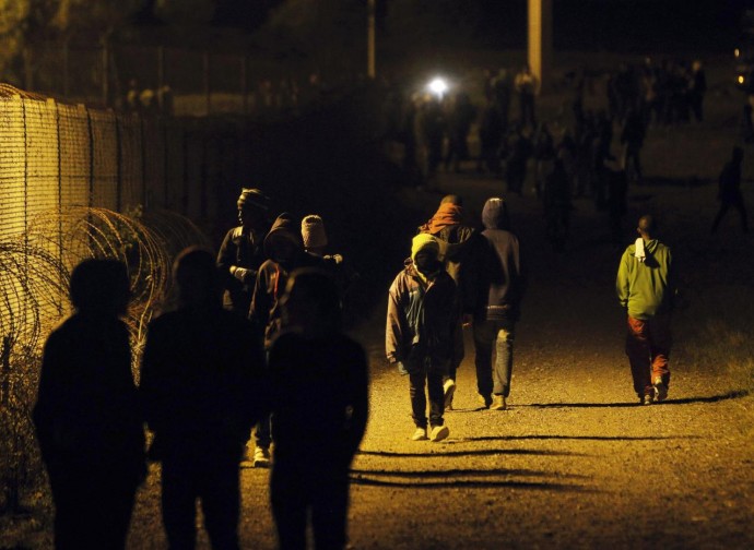 Emigranti alle soglie dell'Eurotunnel Emigranti alle soglie dell'Eurotunnel