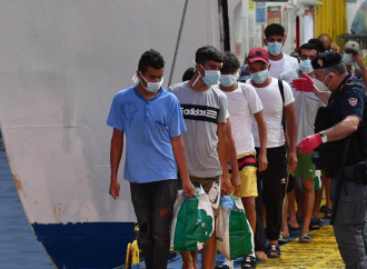 Tunisi in lockdown, ma Lampedusa è aperta ai clandestini