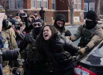 Retate violente anti-immigrazione, gli Stati Dem si ribellano a Trump