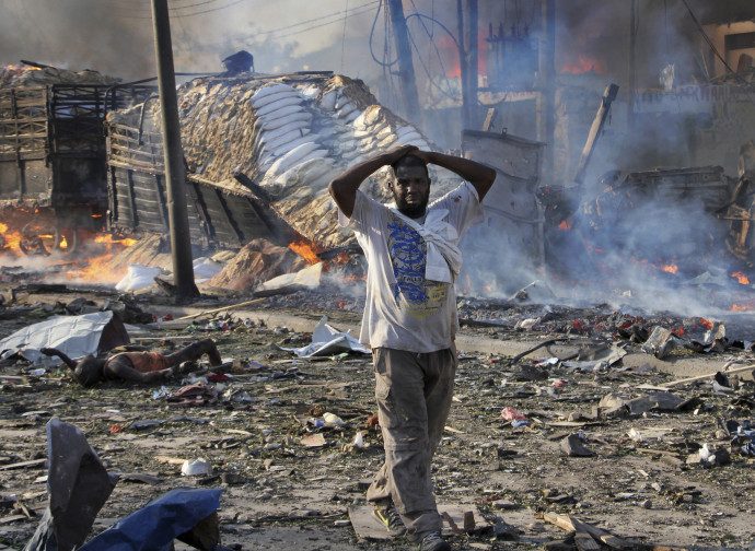 Mogadiscio, dopo l'attentato del 2017 (AP)